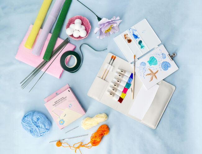 arts and crafts supplies